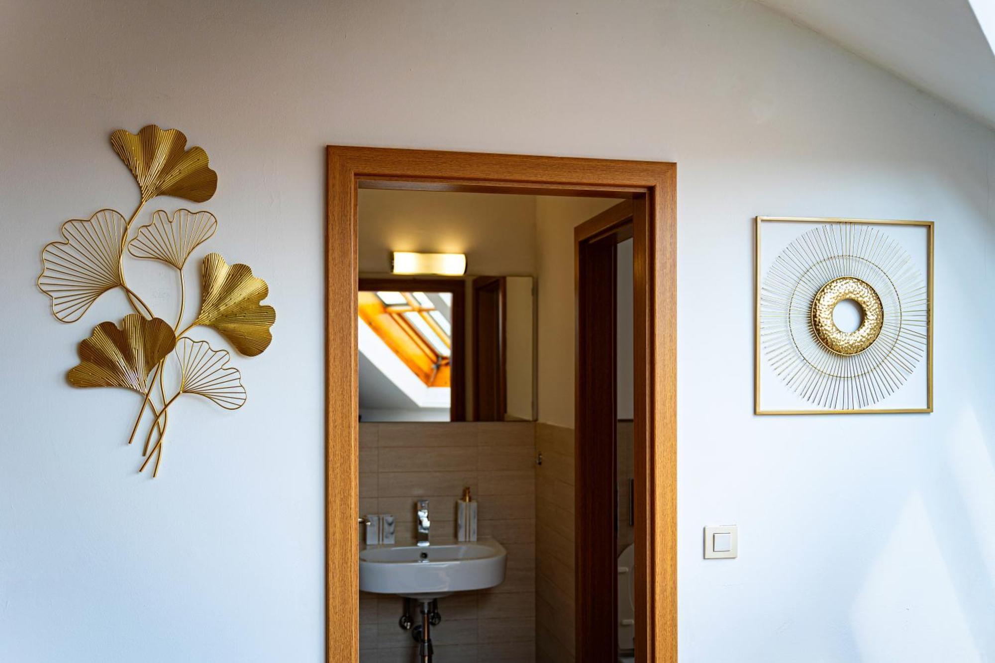 Golden River Apartment Praag Buitenkant foto