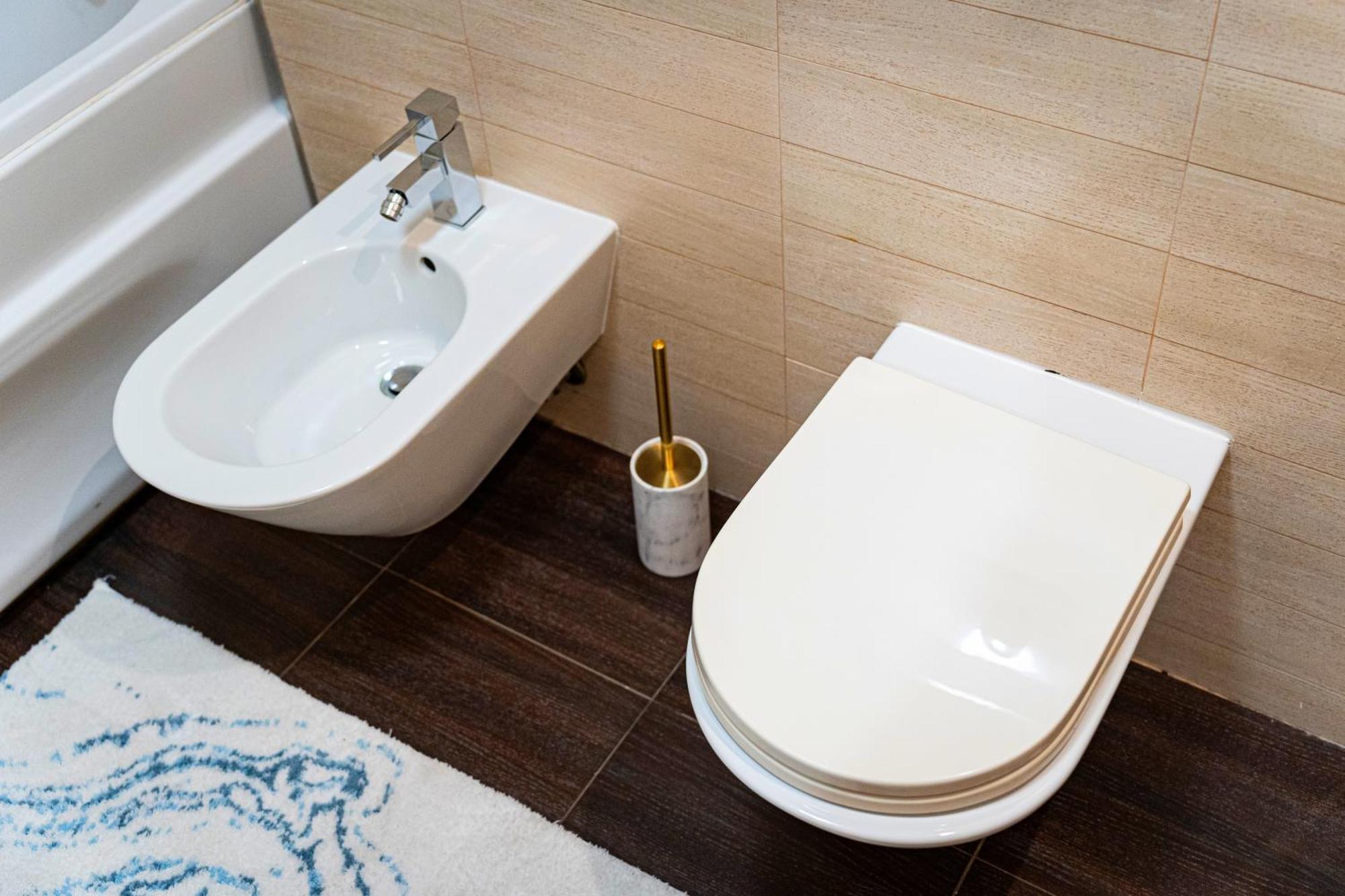 Golden River Apartment Praag Buitenkant foto