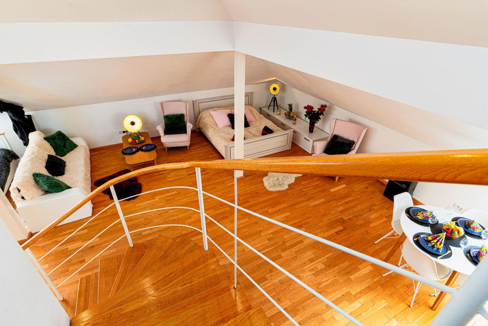 Golden River Apartment Praag Buitenkant foto